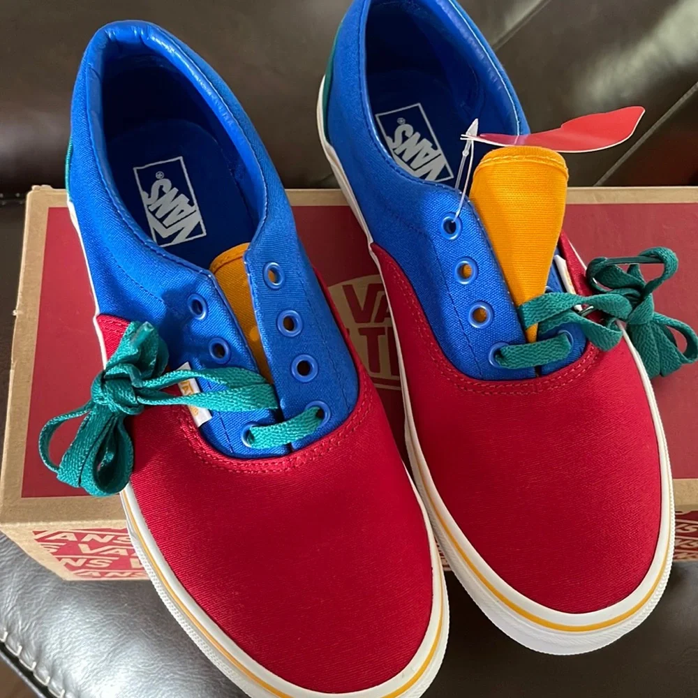 Vans - Picture 1 of 4